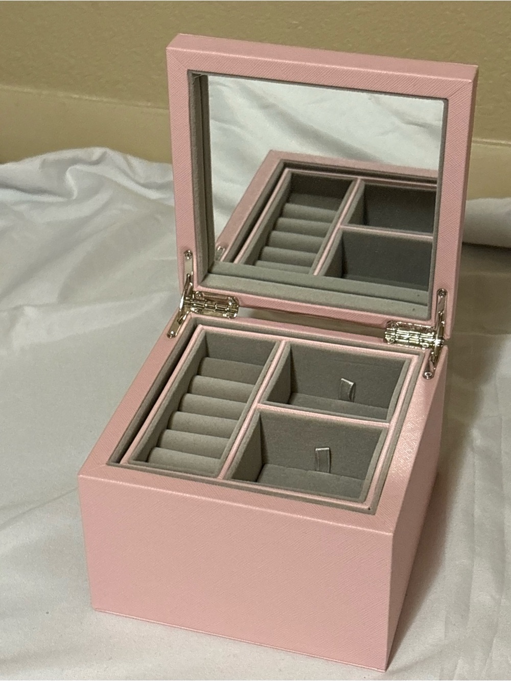 Pandora Pink Jewelry Box with Mirror